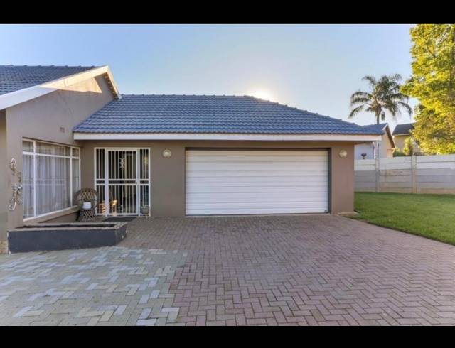 3 BEDROOM FREEHOLD FOR SALE IN RANDHART